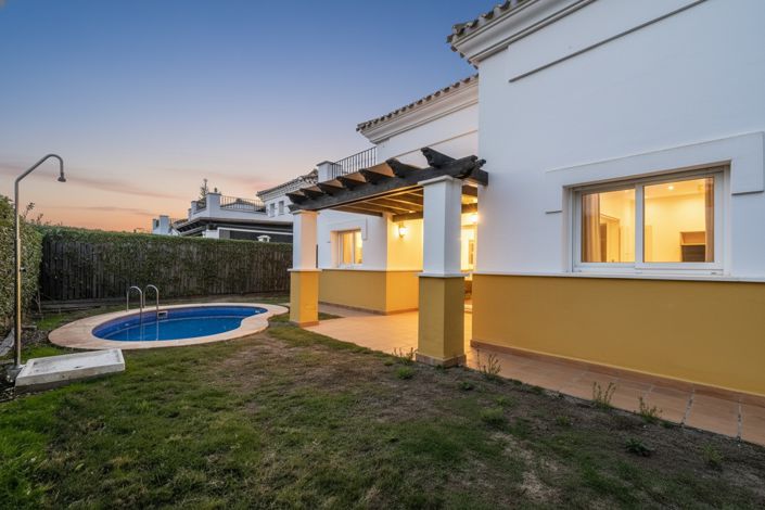 Image No.2-3 Bed Villa for sale