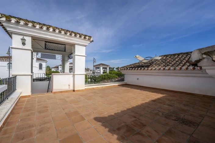 Image No.4-3 Bed Villa for sale