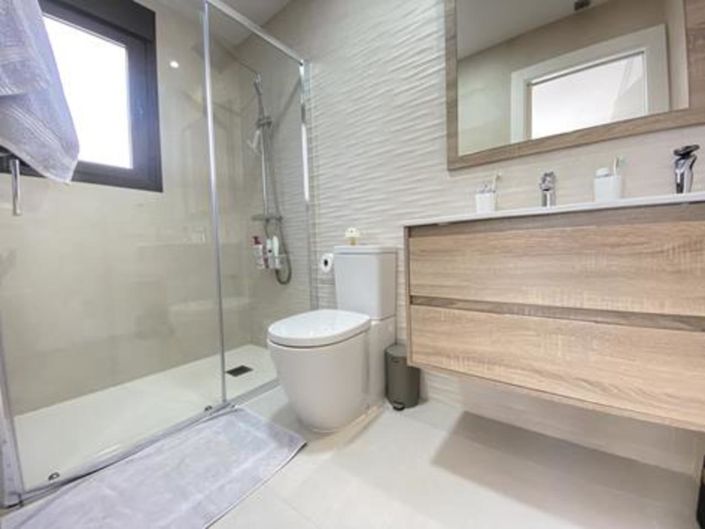 Image No.13-2 Bed Apartment for sale