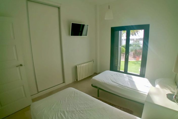 Image No.13-4 Bed Villa for sale