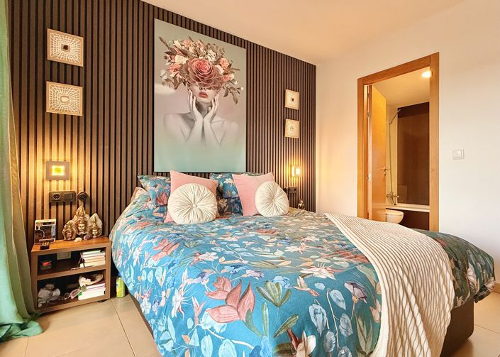 Image No.17-2 Bed Apartment for sale