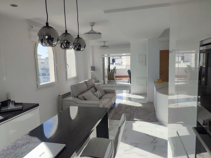 Image No.25-2 Bed Apartment for sale