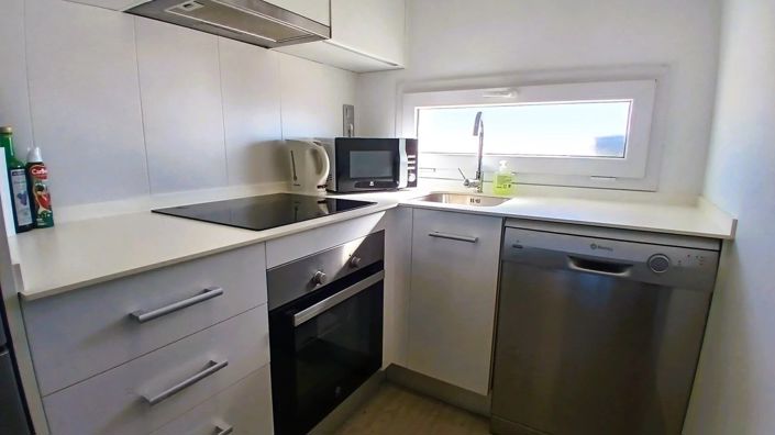 Image No.8-2 Bed Apartment for sale