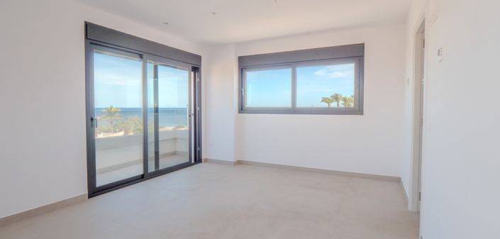 Image No.10-5 Bed Villa for sale