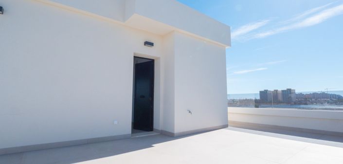 Image No.20-5 Bed Villa for sale