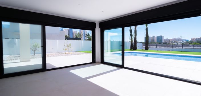 Image No.3-5 Bed Villa for sale