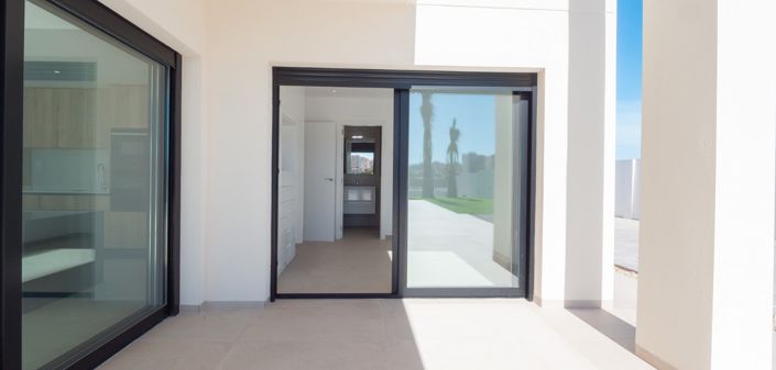 Image No.9-5 Bed Villa for sale