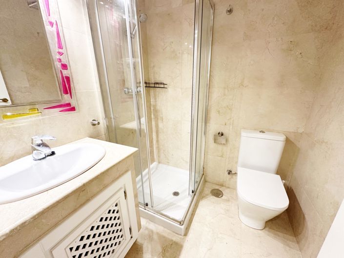 Image No.16-2 Bed Apartment for sale