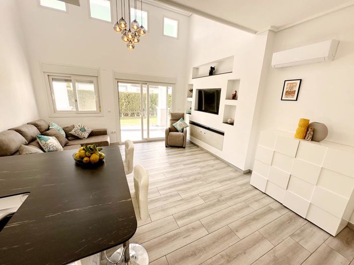 Image No.23-2 Bed Villa for sale