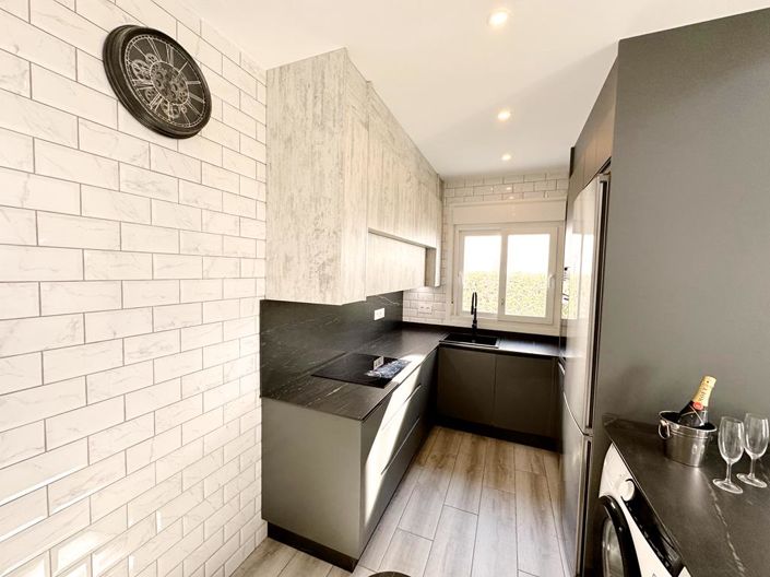 Image No.25-2 Bed Villa for sale