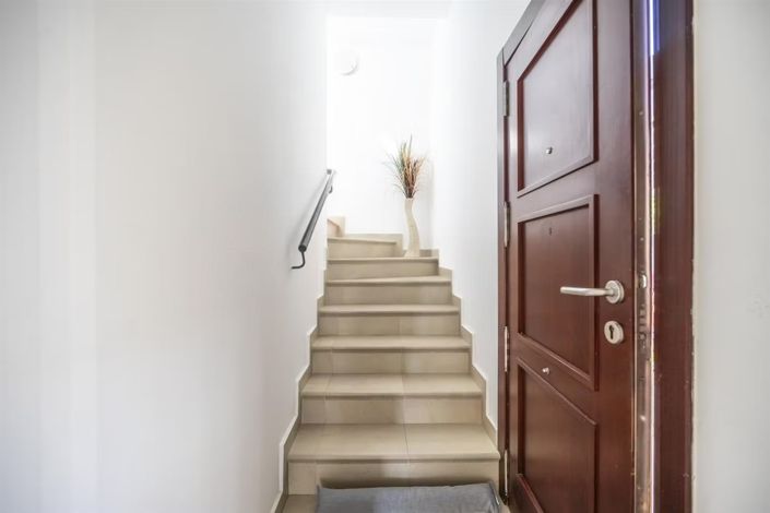 Image No.18-3 Bed Villa for sale