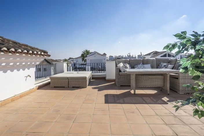 Image No.21-3 Bed Villa for sale