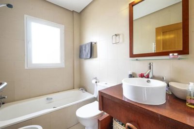 f8rwxioxbkegjh5znpyodg