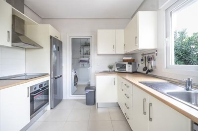 r-b9agxakeue4dei5nm68w