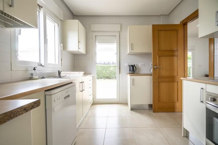 Image No.5-3 Bed Villa for sale