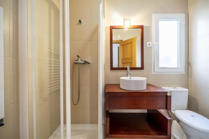 Image No.8-2 Bed Villa for sale