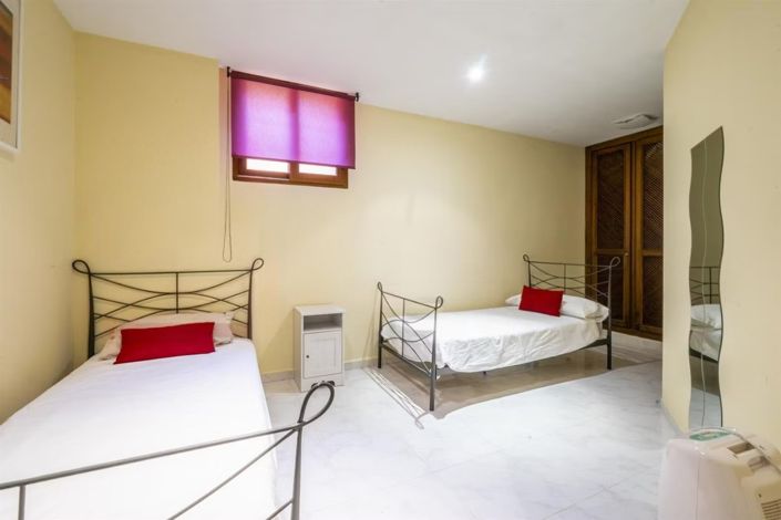 Image No.17-4 Bed Villa for sale