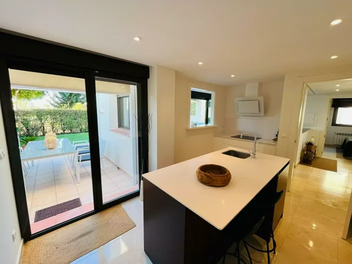 Image No.10-3 Bed Villa for sale