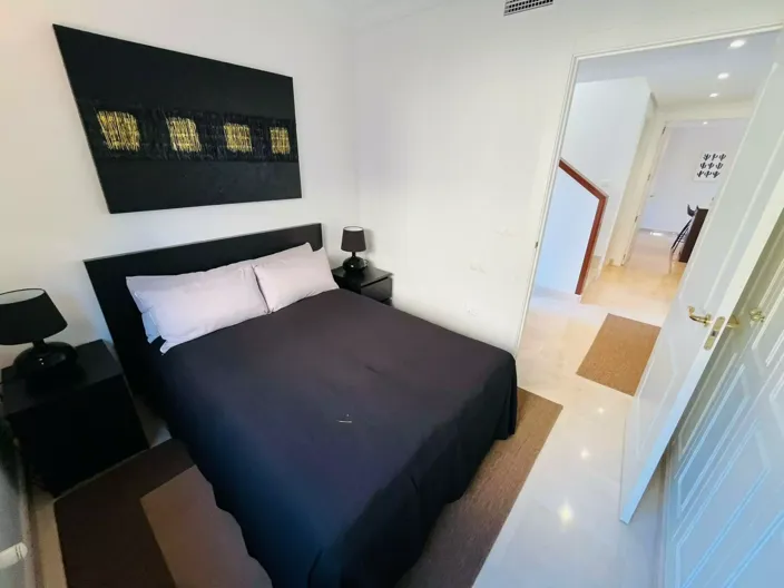 Image No.14-3 Bed Villa for sale