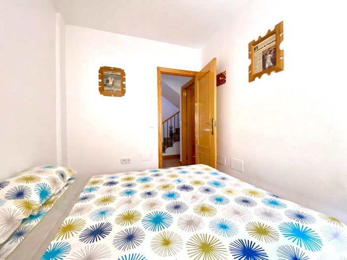 Image No.17-3 Bed Townhouse for sale