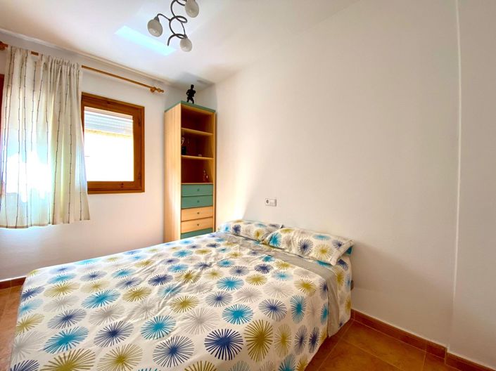 Image No.18-3 Bed Townhouse for sale