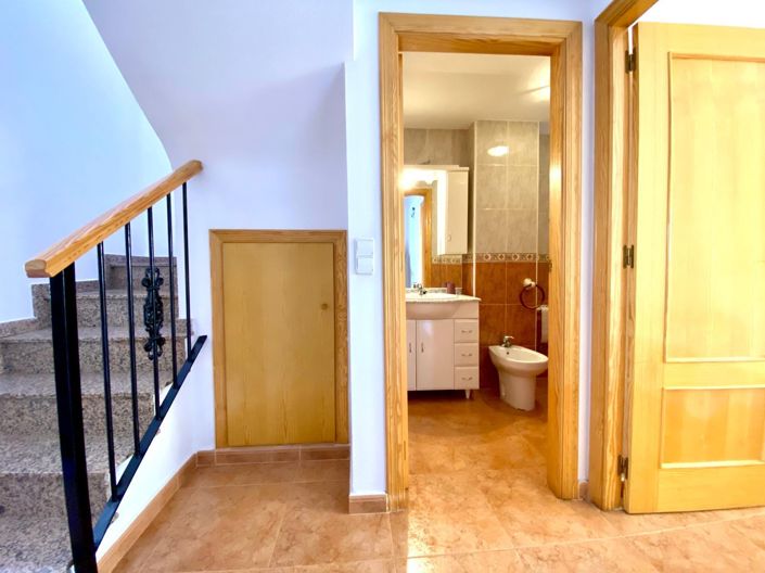 Image No.27-3 Bed Townhouse for sale