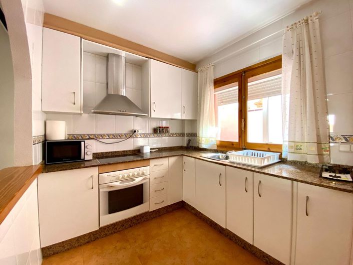 Image No.3-3 Bed Townhouse for sale