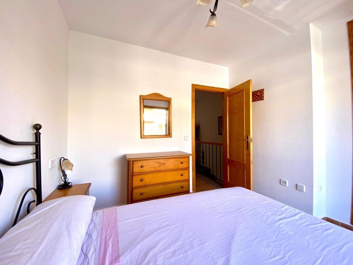 Image No.37-3 Bed Townhouse for sale