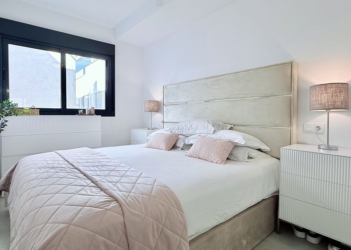 Image No.15-2 Bed Apartment for sale