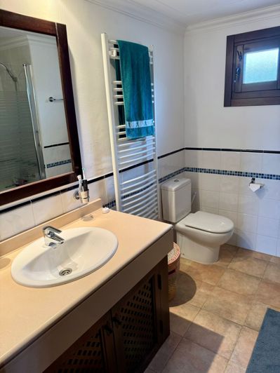 Image No.18-3 Bed Villa for sale