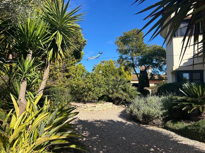 Image No.5-3 Bed Villa for sale