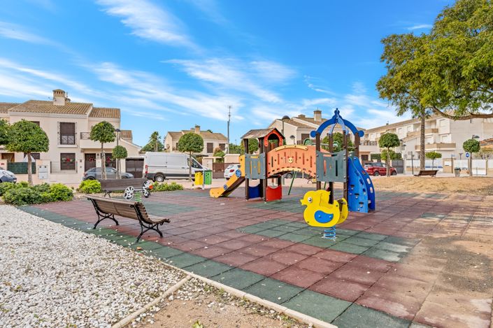 Image No.25-3 Bed Apartment for sale