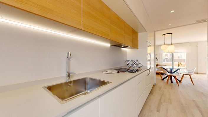 Image No.6-3 Bed Townhouse for sale