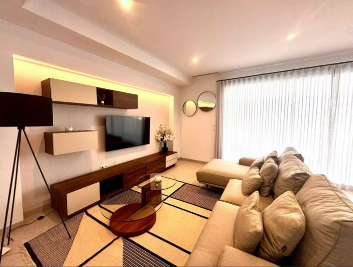 Image No.2-4 Bed Villa for sale