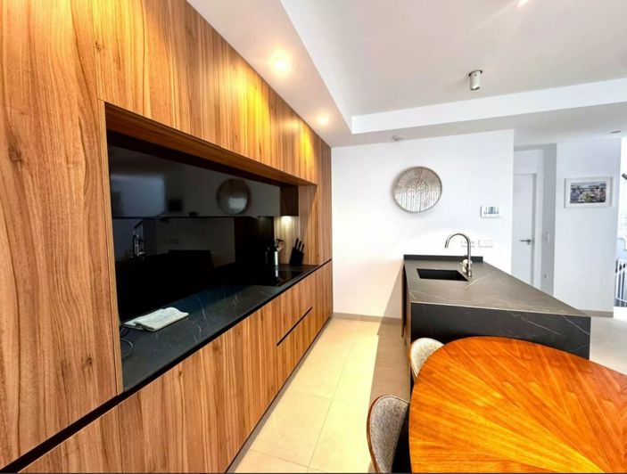 Image No.8-4 Bed Villa for sale