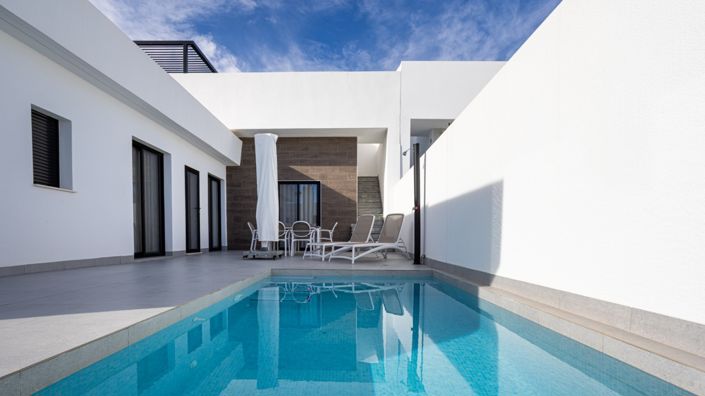 Image No.28-3 Bed Villa for sale