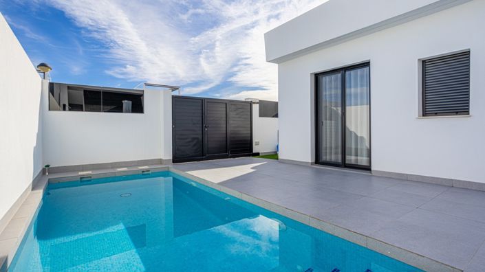 Image No.32-3 Bed Villa for sale