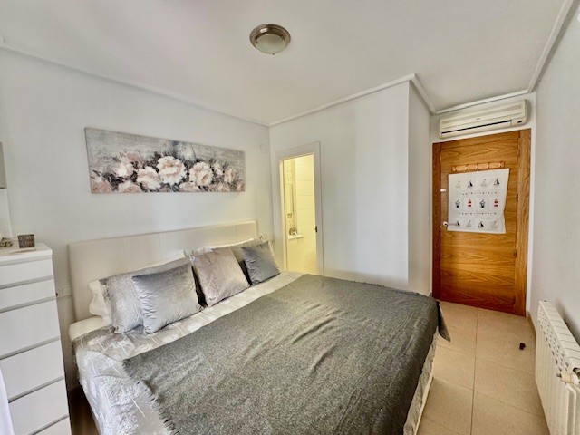 Image No.18-2 Bed Apartment for sale