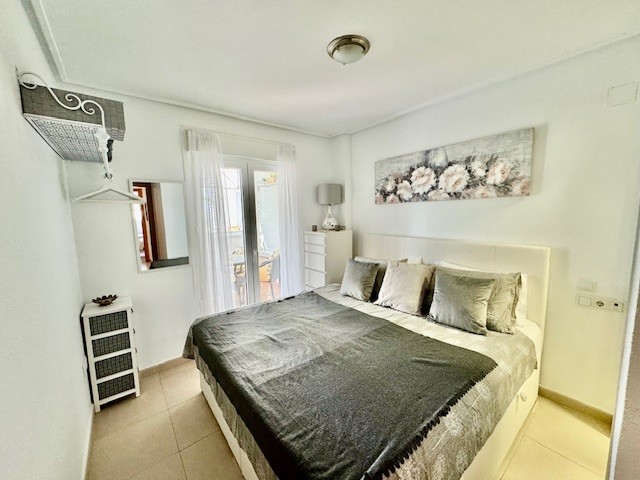 Image No.20-2 Bed Apartment for sale