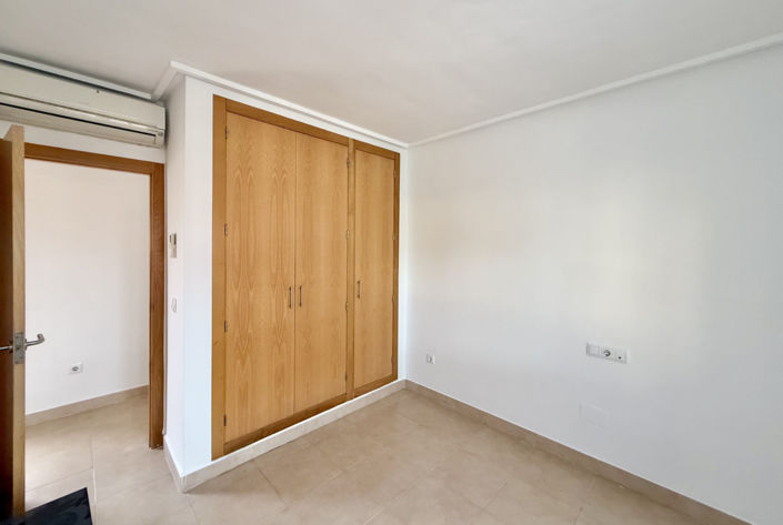 Image No.9-3 Bed Villa for sale