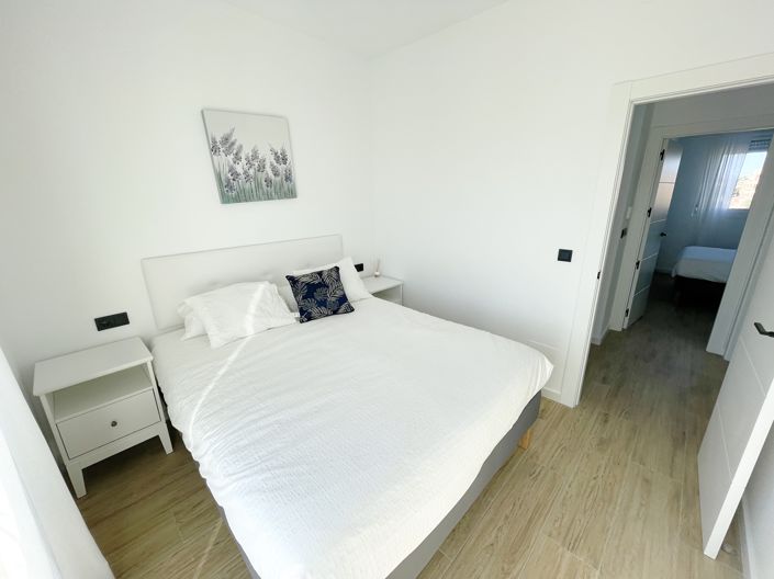 Image No.17-3 Bed Townhouse for sale