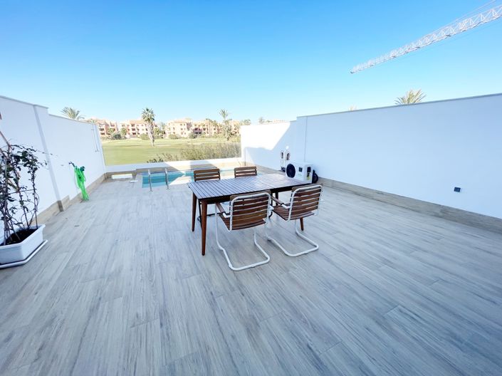 Image No.31-3 Bed Townhouse for sale