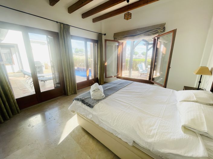 Image No.18-4 Bed Villa for sale