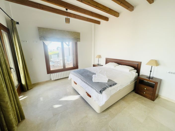 Image No.24-4 Bed Villa for sale