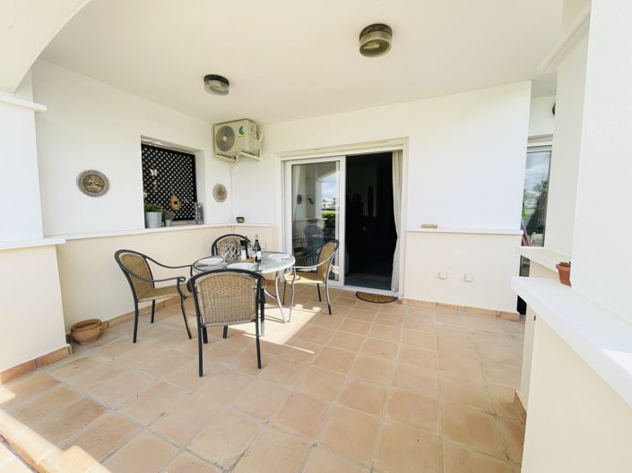 Image No.16-2 Bed Townhouse for sale