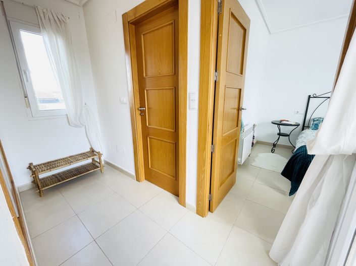 Image No.21-2 Bed Townhouse for sale