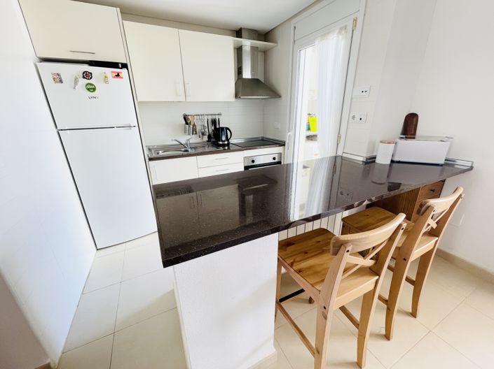 Image No.9-2 Bed Townhouse for sale