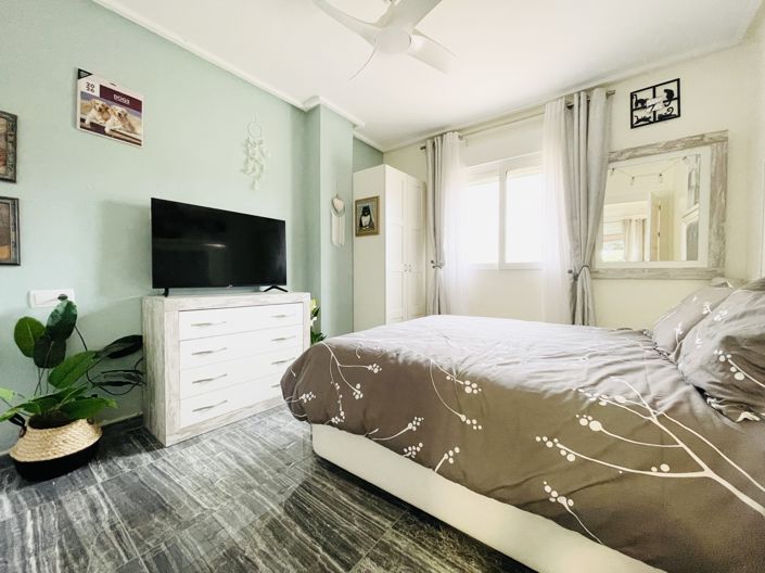 Image No.20-2 Bed Apartment for sale