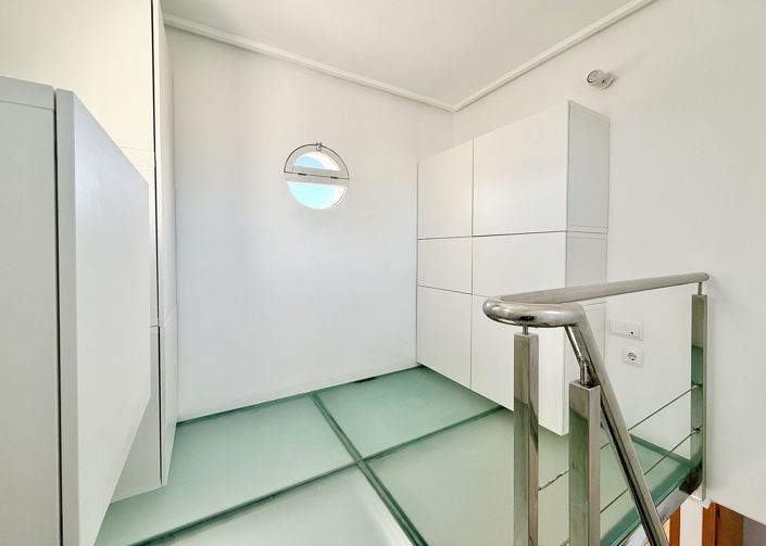 Image No.20-3 Bed Villa for sale