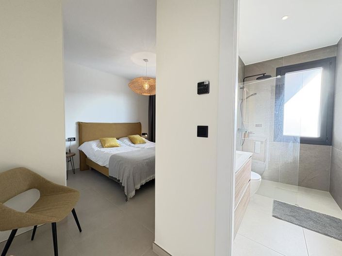 Image No.18-4 Bed Villa for sale